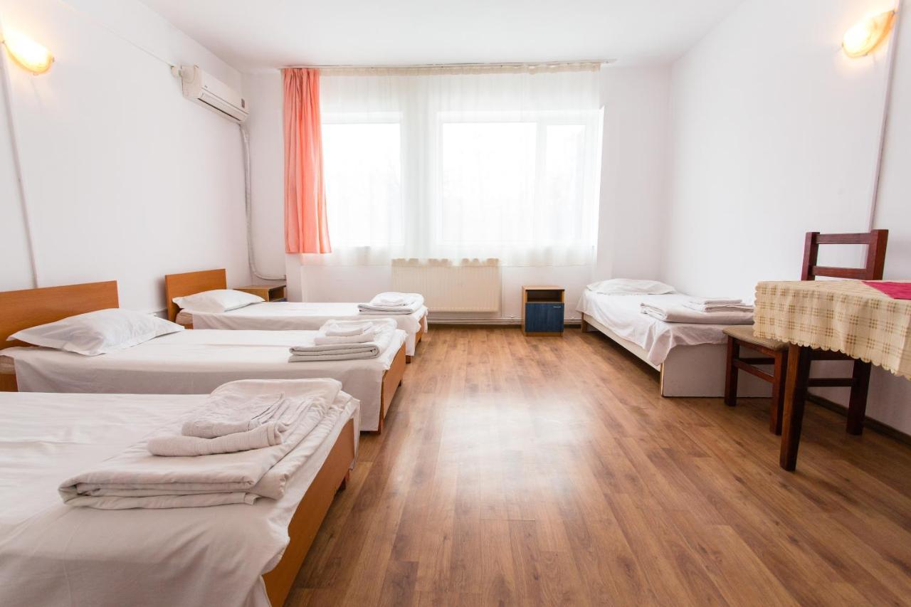 Hostel Horia Plopeni Kültér fotó