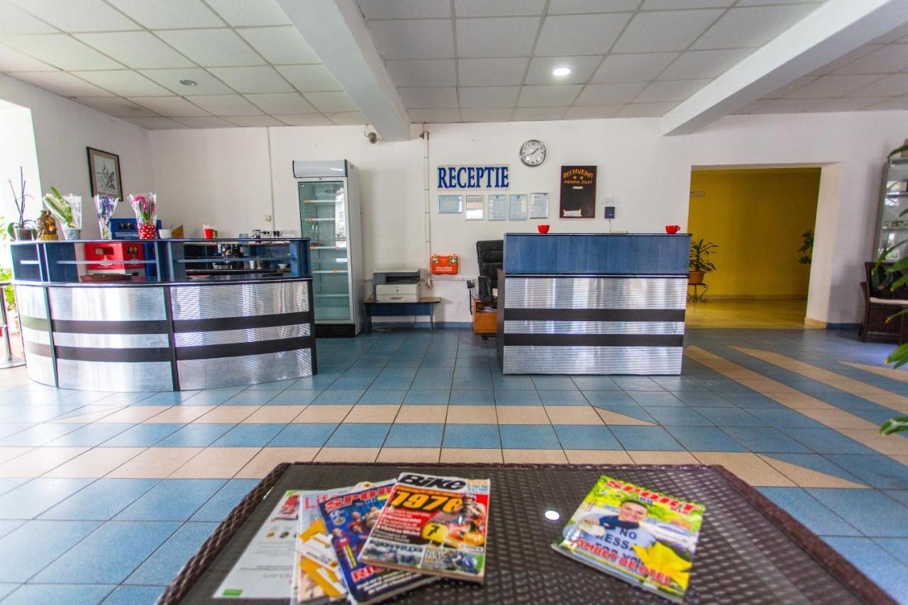 Hostel Horia Plopeni Kültér fotó