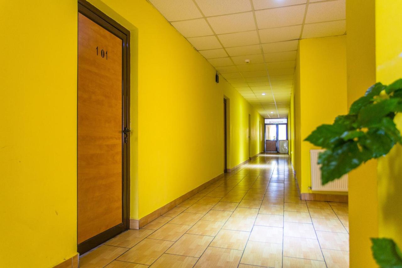 Hostel Horia Plopeni Kültér fotó