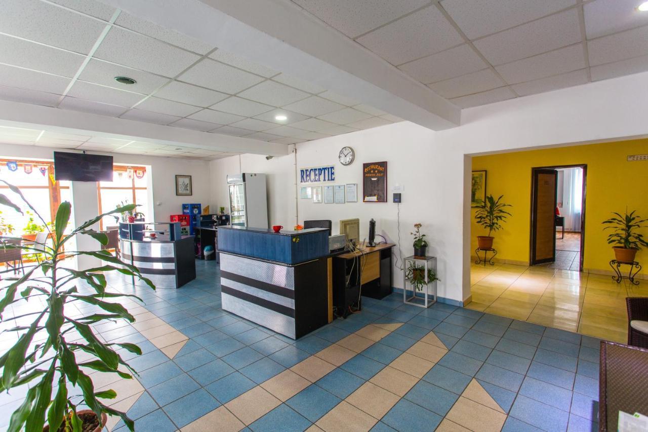 Hostel Horia Plopeni Kültér fotó