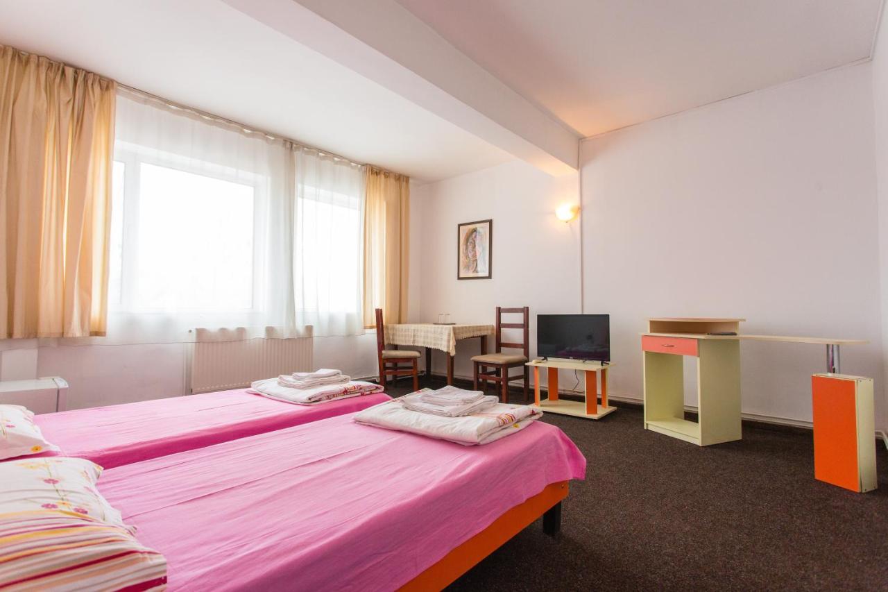 Hostel Horia Plopeni Kültér fotó